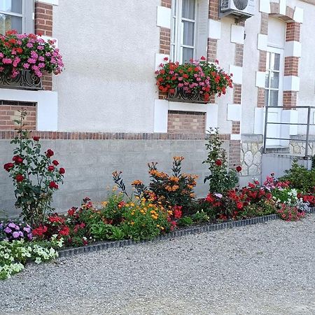 Domaine De Croix En Sologne Apartment Neuvy-sur-Barangeon Exterior photo